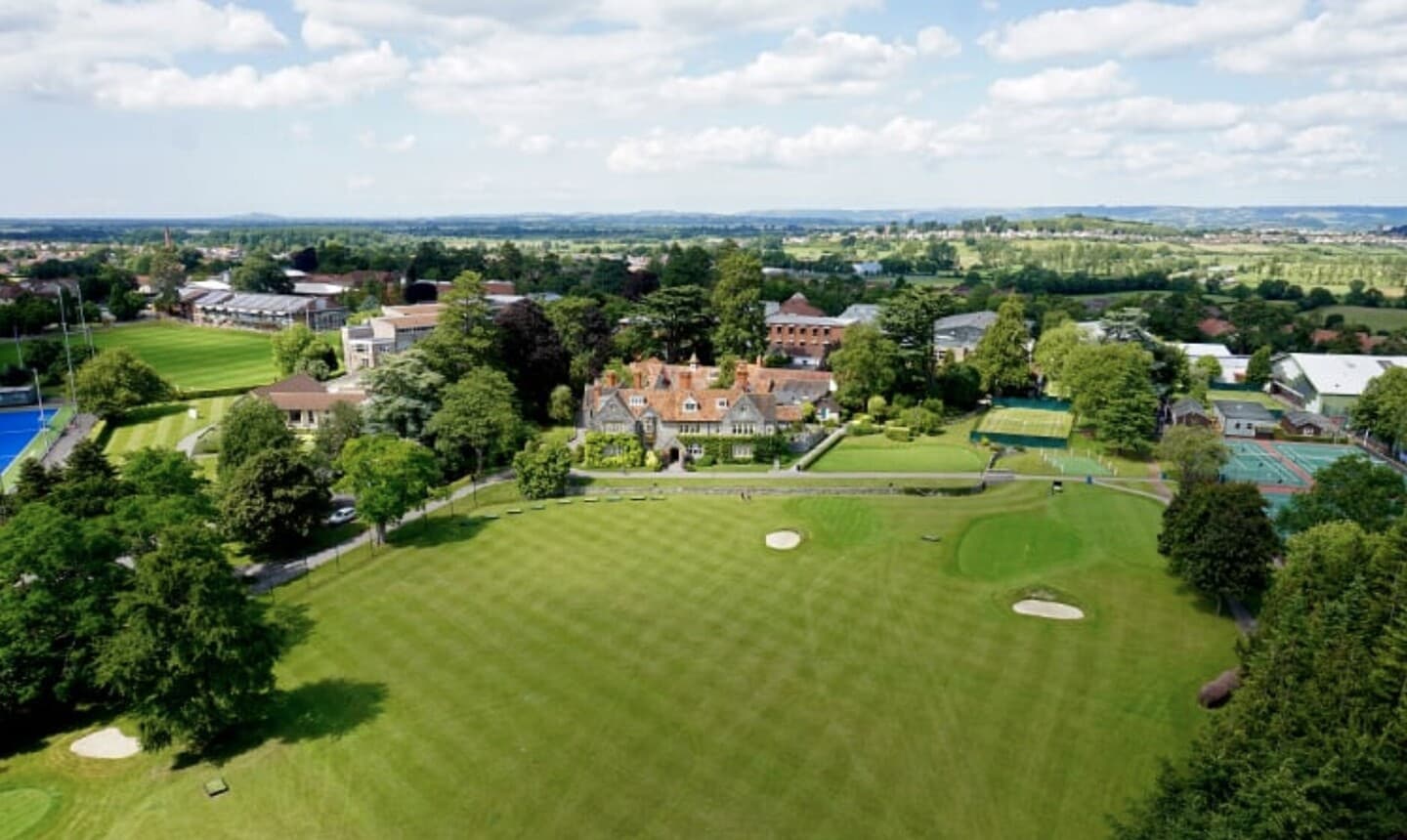 ミルフィールドサマーキャンプ 中学生・高校生のキャンパス