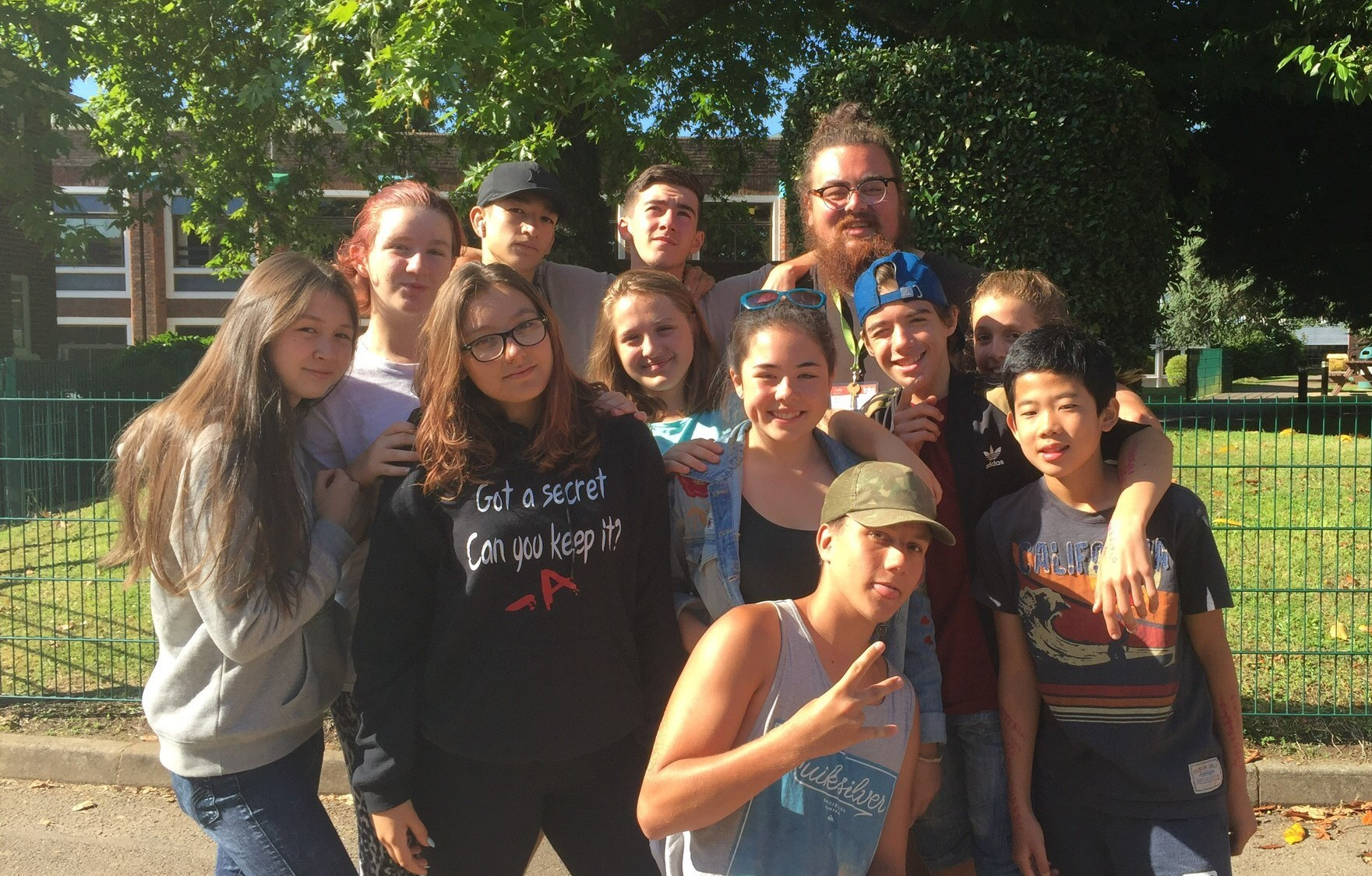 サマーキャンプ参加者の集合写真